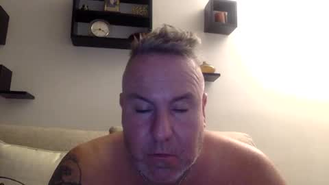 Snapshot of banana5289 chatting on December 2024 08:40:01 PM banana5289 online show from December 2024 08:40:01 PM