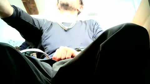 Snapshot of banginondadrumsalldaylong chatting on September 2025 04:23:01 PM banginondadrumsalldaylong online show from September 2025 04:23:01 PM