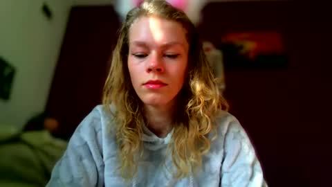 charliejones online show from September 2025 01:58:01 PM