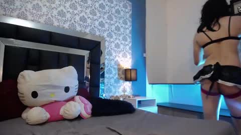 Barbara Jenner  online show from November 2025 08:18:02 PM