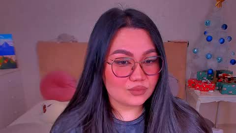 Snapshot of barbara_bb chatting on December 2024 02:01:02 AM Barbie Kim online show from December 2024 02:01:02 AM