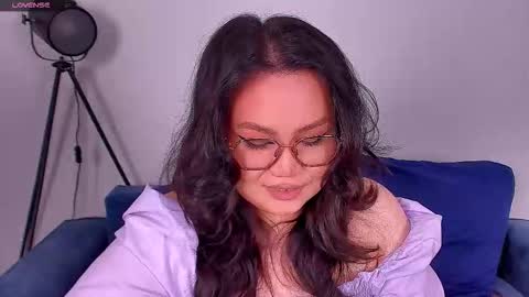 Snapshot of barbara_bb chatting on October 2025 06:17:02 PM Barbie Kim online show from October 2025 06:17:02 PM