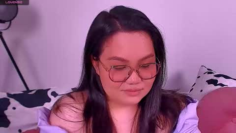 Snapshot of barbara_bb chatting on October 2025 06:17:02 PM Barbie Kim online show from October 2025 06:17:02 PM