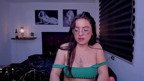 Snapshot of barbara_joness chatting on September 2025 07:57:01 PM Barbara online show from September 2025 07:57:01 PM
