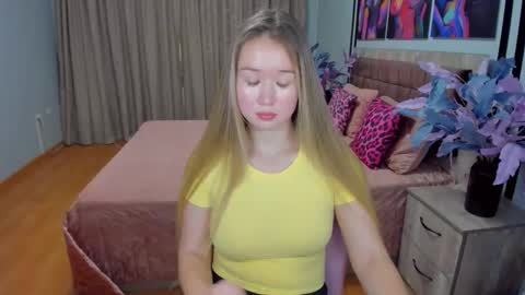 Snapshot of barbaramiles chatting on September 2025 12:05:01 PM Barbara online show from September 2025 12:05:01 PM