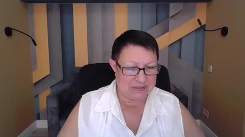 barbaraturners online show from October 2025 09:38:02 PM