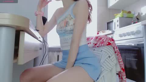 Snapshot of barbarian_girl chatting on March 2025 11:51:01 AM Amina online show from March 2025 11:51:01 AM