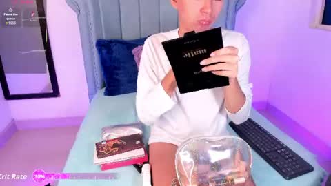 Snapshot of barbie_boy_ chatting on June 2026 07:18:01 AM I work from home this is my room 3 online show from June 2026 07:18:01 AM