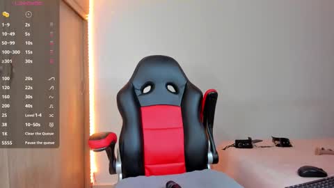 Nicolle  online show from November 2025 05:50:02 AM