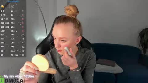 Snapshot of barbie_lis chatting on November 2025 12:31:01 AM LisGTM2 Mon-Thu Sat 0100am-0700am online show from November 2025 12:31:01 AM