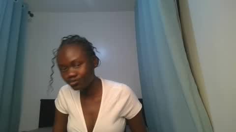 Snapshot of barbie_queen2 chatting on February 2026 11:31:02 PM queen online show from February 2026 11:31:02 PM