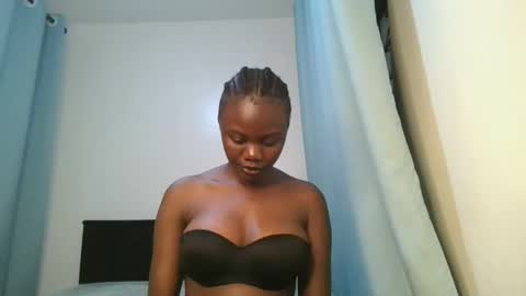 Snapshot of barbie_queen2 chatting on February 2026 12:29:01 AM queen online show from February 2026 12:29:01 AM