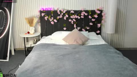 Snapshot of barbie_staze chatting on November 2025 02:32:02 AM Barbie Staze online show from November 2025 02:32:02 AM