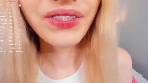 Mia online show from June 2026 02:19:02 PM