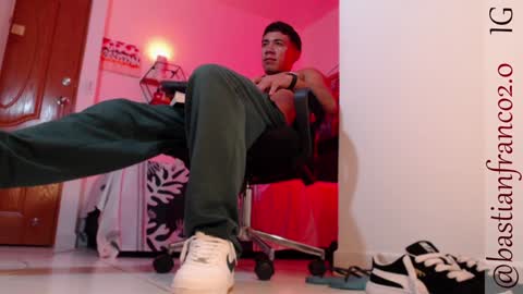 Snapshot of bastian_franco01 chatting on December 2024 07:54:01 AM Bastian Independent Model online show from December 2024 07:54:01 AM