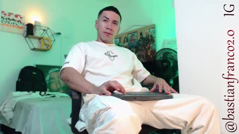 Snapshot of bastian_franco01 chatting on December 2024 02:35:02 AM Bastian Independent Model online show from December 2024 02:35:02 AM