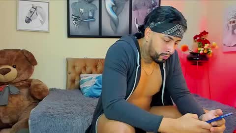 bastian_jones1 online show from February 2025 01:34:02 AM