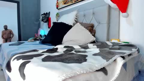 Snapshot of batey44_ chatting on December 2024 02:56:02 AM Idaly and Carlos online show from December 2024 02:56:02 AM
