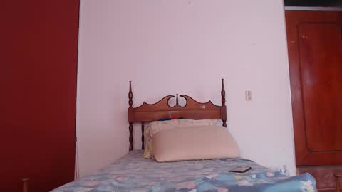 Snapshot of bayonette_black chatting on September 2025 12:08:02 PM bayonette_black online show from September 2025 12:08:02 PM