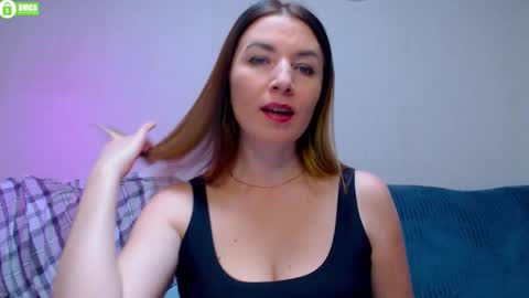 bb__bonami_ online show from October 2025 03:33:01 PM