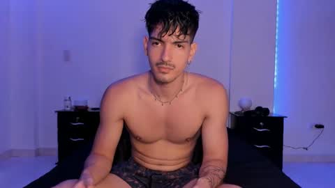 Valentino online show from December 2024 09:11:01 PM