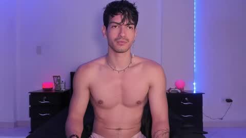 Valentino online show from January 2025 09:17:01 PM