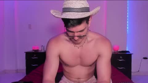 Valentino online show from February 2025 12:38:02 AM