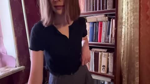 Alya online show from April 2026 12:52:02 PM