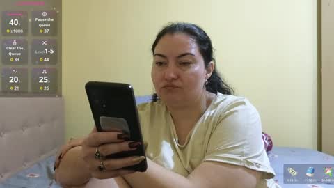 Emma online show from February 2025 11:01:02 AM