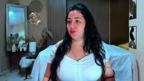 Snapshot of bbwluxurymuse chatting on June 2026 11:48:01 AM bbwluxurymuse online show from June 2026 11:48:01 AM