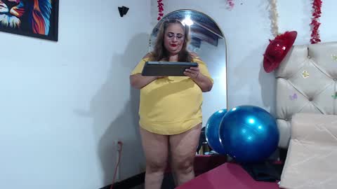 Snapshot of bbwsalome chatting on January 2025 08:26:02 PM Salome online show from January 2025 08:26:02 PM