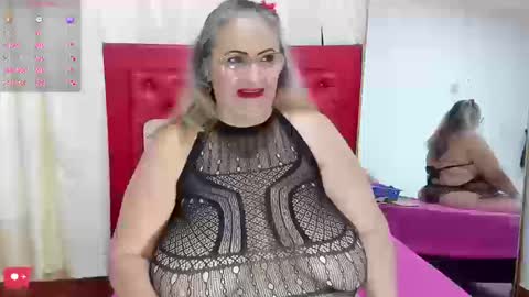Snapshot of bbwsalome chatting on September 2025 08:42:01 PM Salome online show from September 2025 08:42:01 PM