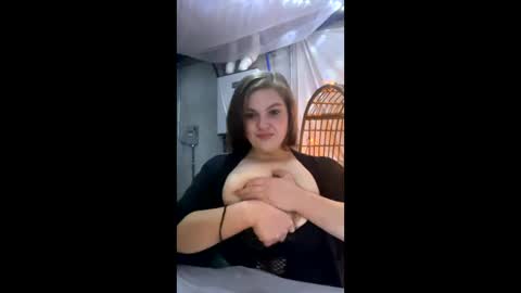 Snapshot of bbwsnowbunni696969 chatting on May 2026 02:40:02 AM PlushiePrincess online show from May 2026 02:40:02 AM