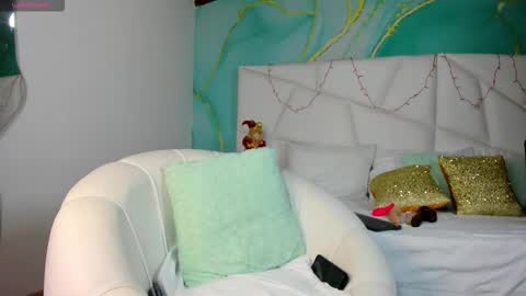 Alexxa online show from December 2025 12:32:02 PM