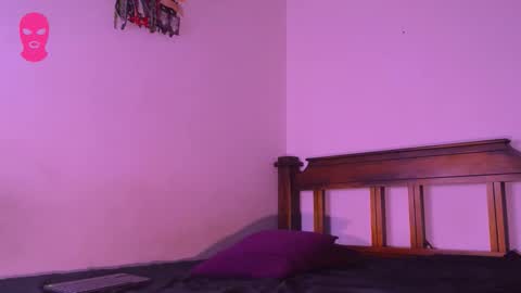 Amber  online show from September 2025 04:24:02 AM