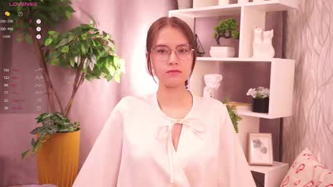 Emma online show from September 2025 06:35:02 PM