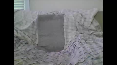 BeachyMILF online show from December 2025 05:41:02 PM