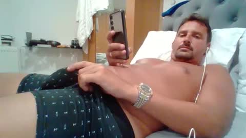 Snapshot of bearboudior chatting on May 2026 11:45:01 PM bearboudior online show from May 2026 11:45:01 PM