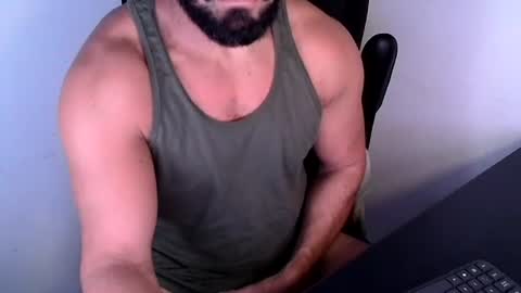 Snapshot of beard_top_guy chatting on June 2026 10:42:01 AM Beard Guy online show from June 2026 10:42:01 AM