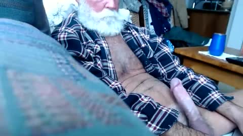 Snapshot of beardbushy chatting on February 2025 06:54:01 PM beardbushy online show from February 2025 06:54:01 PM
