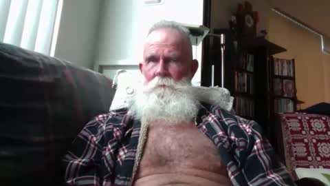 beardbushy online show from November 2025 04:41:02 PM