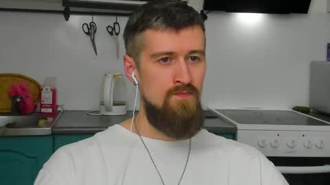 Zeus online show from April 2026 01:42:02 AM