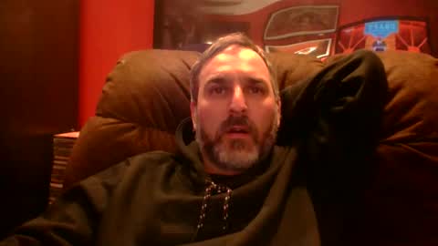 Snapshot of beardedambition chatting on April 2026 12:02:01 AM beardedambition online show from April 2026 12:02:01 AM