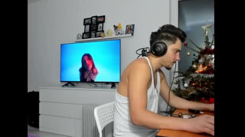 Snapshot of beatixxxandliam chatting on January 2025 05:53:01 PM beatixxxandliam online show from January 2025 05:53:01 PM