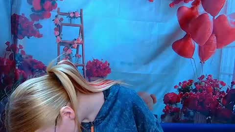 BeatriceFlyy online show from May 2026 12:43:01 PM