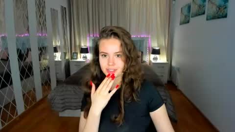 Snapshot of beatricewild chatting on June 2026 12:22:01 PM BeatriceWild online show from June 2026 12:22:01 PM