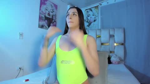 Valeria online show from October 2025 01:38:01 AM