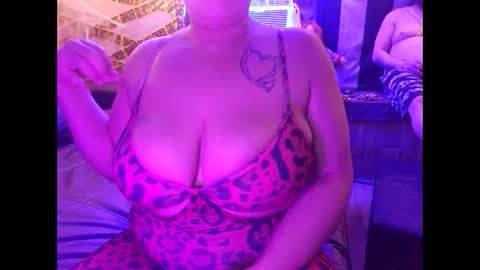 Snapshot of beautifull_sin69 chatting on September 2025 06:37:02 AM MONSTAHEAD69 online show from September 2025 06:37:02 AM