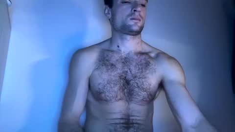 Nik online show from October 2025 03:26:02 AM