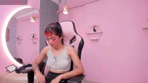 Snapshot of beautty_woman_ chatting on April 2026 07:19:01 PM Sara online show from April 2026 07:19:01 PM